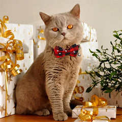 Christmas Cat Collars Breakaway with Bow Tie and Bell Christmas Adjustable Plaid Snowflake Collar Buckle Safety for Puppy Kitten