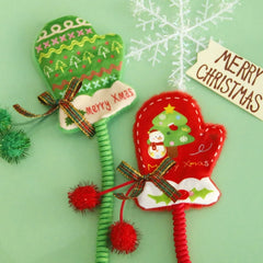 Cat Catnip Toy Christmas Glove Bite-resistant Teeth Cleaning Kitten Toy Interactive Plush Chew Cat Toy Supplies