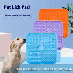Dog and cat licking mat pet licking mat anti-choking slow food tableware slow food bowl licking plate pet cat yogurt placemat