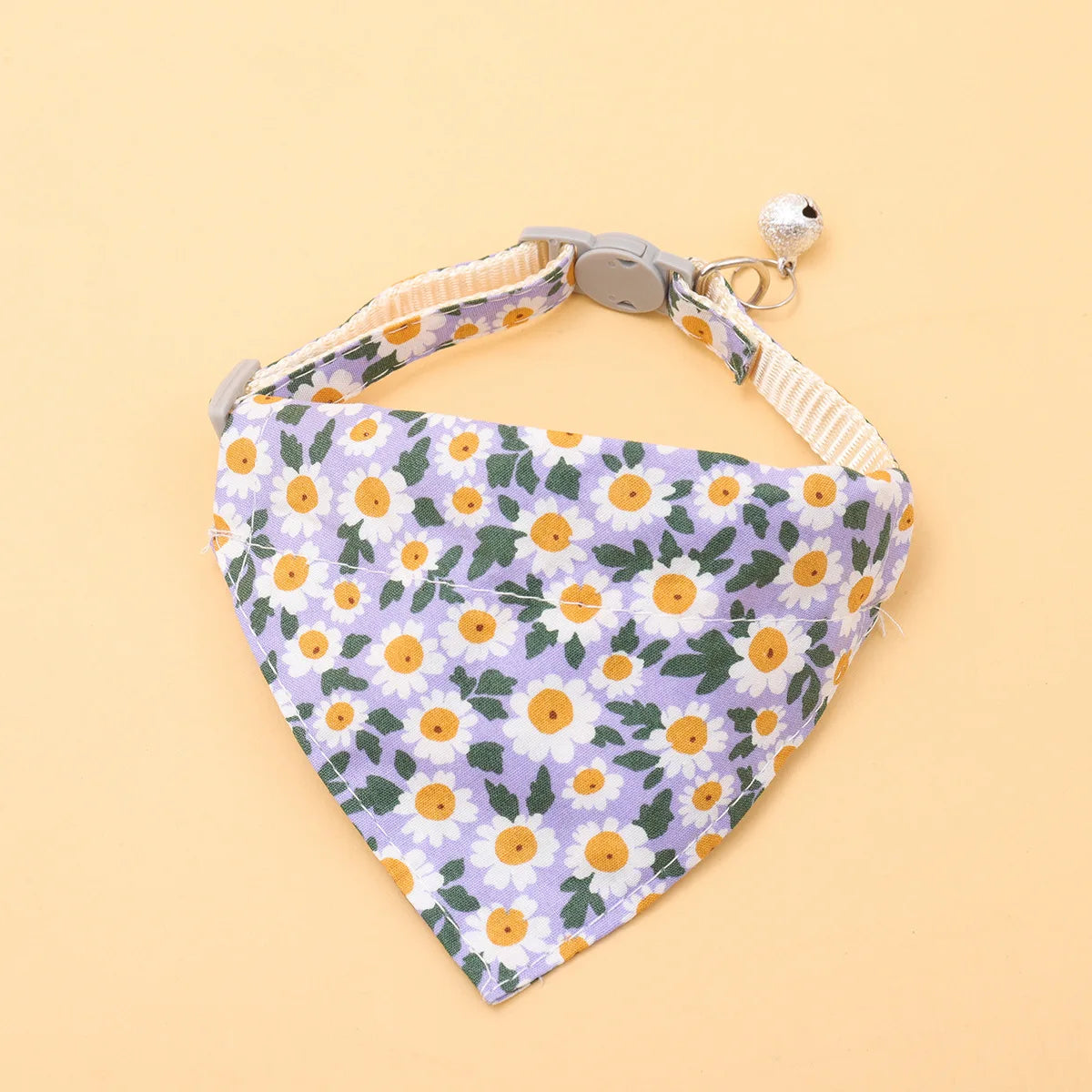 Adjustable Japanese style triangular scarf with bell print pattern collar and drool towel suitable for cats and dogs